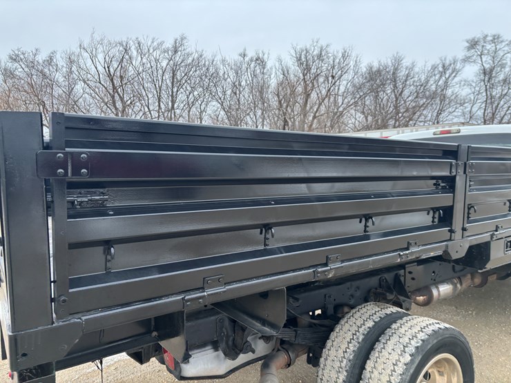 2010-ford-f450-image-18