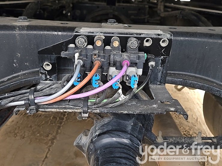 2019-peterbilt-579-image-61