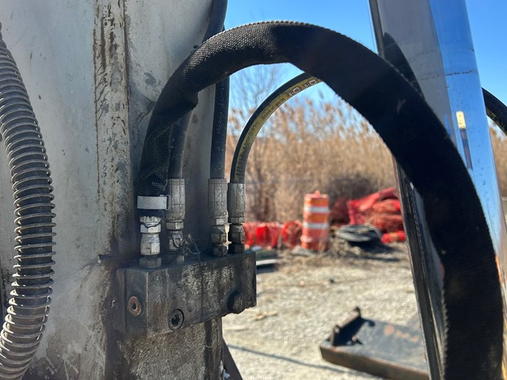 takeuchi-tb180fr-image-23