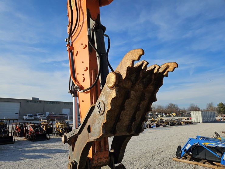 2022-doosan-dx225-lc-image-5