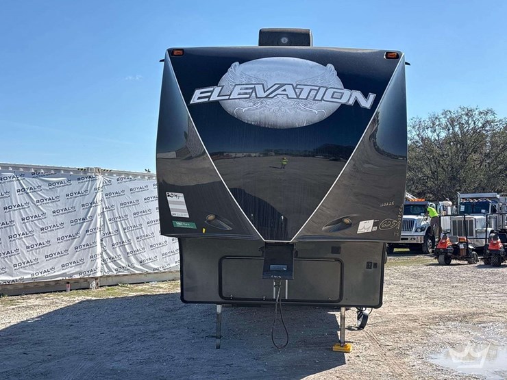 2014-crossroads-rv-elevation-t/a-5th-wheel-toy-hauler-travel-trailer-image-49