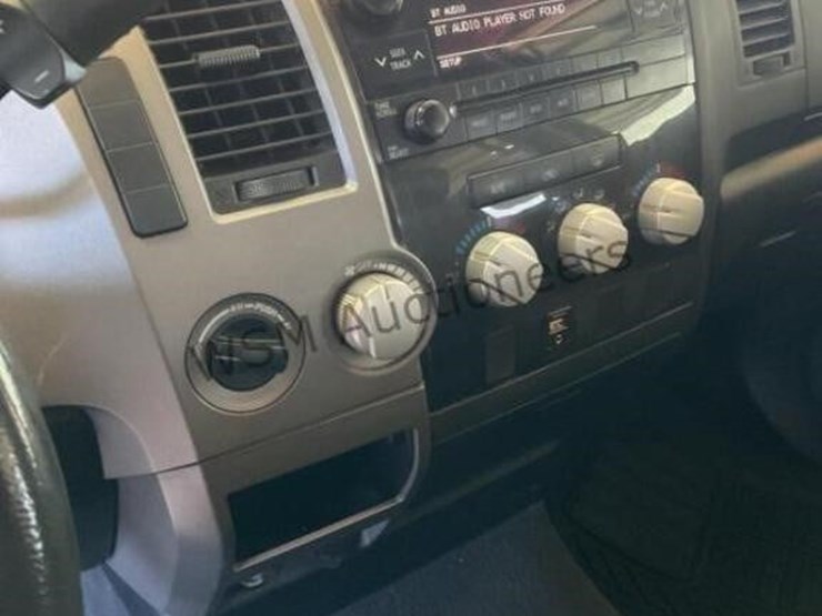 2011-toyota-tundra-image-20