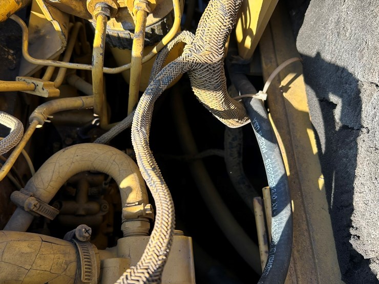 caterpillar-ap-650b-image-61