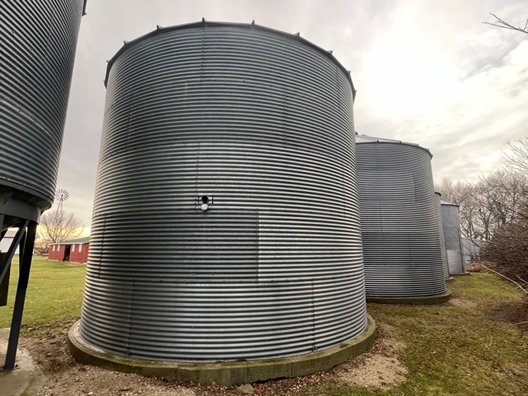lot-26.-5,000-bu.-grain-bin-to-be-moved,-includes-single-phase-bin-fan-(bin-4)-image-22