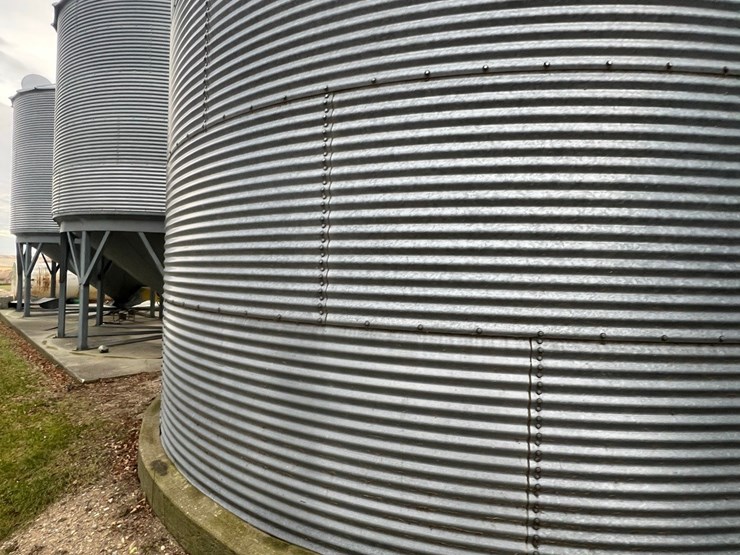 lot-26.-5,000-bu.-grain-bin-to-be-moved,-includes-single-phase-bin-fan-(bin-4)-image-17