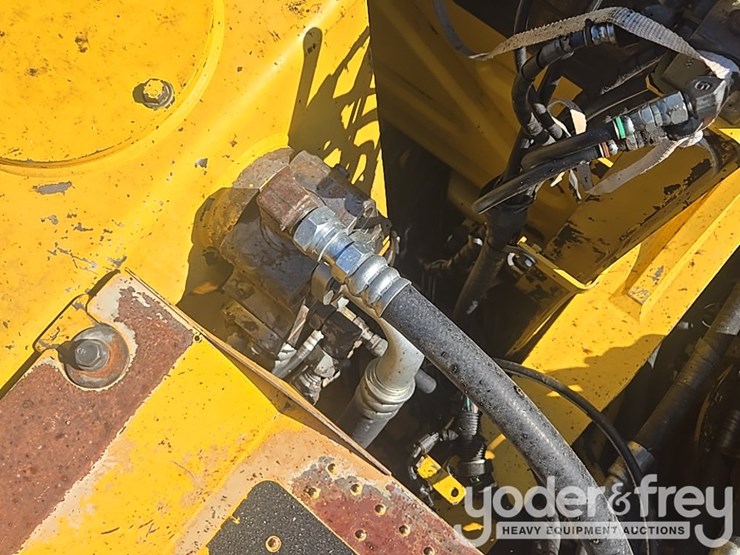 2013-komatsu-pc490-lc-10-image-46