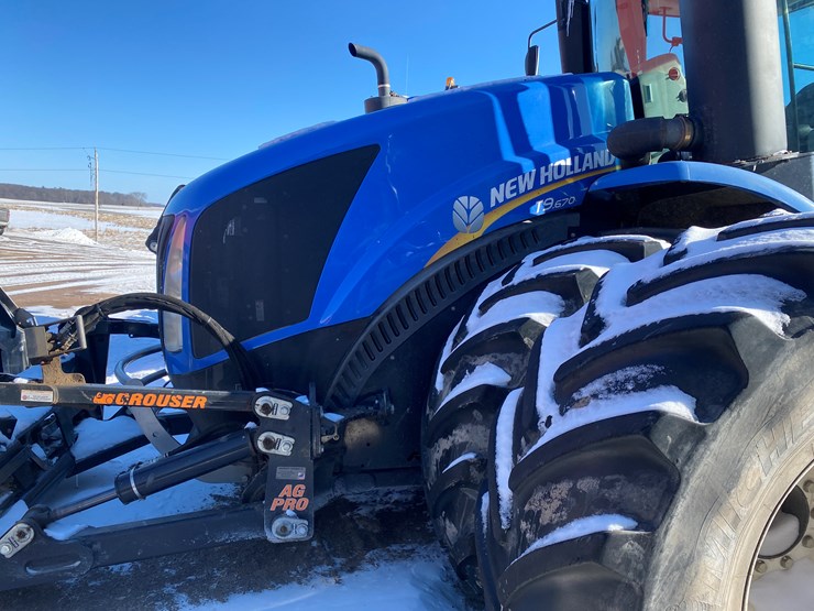 2012-new-holland-670-image-17