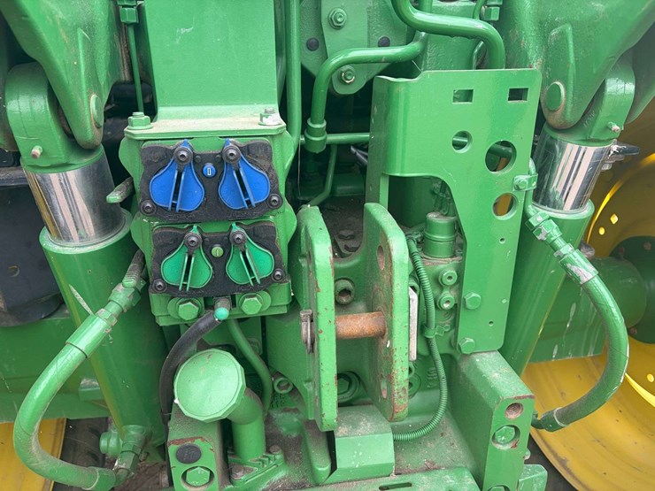 john-deere-6110r-image-12