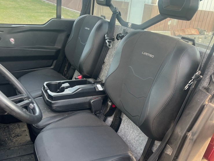 lot-15.-2024-canam-side-by-side-1000-defender-limited,-pristine-condition,-shedded,-like-absolutely-brand-new,-25-hours,-serial-number-30086-image-11