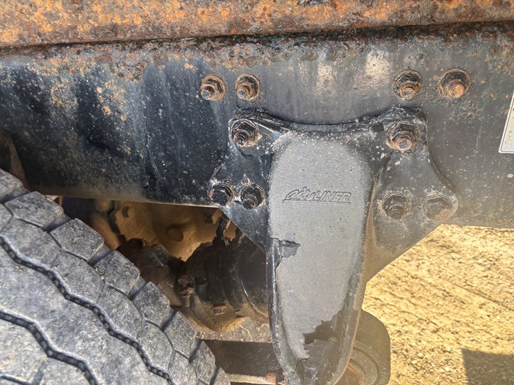 2005-sterling-lt8500-image-60