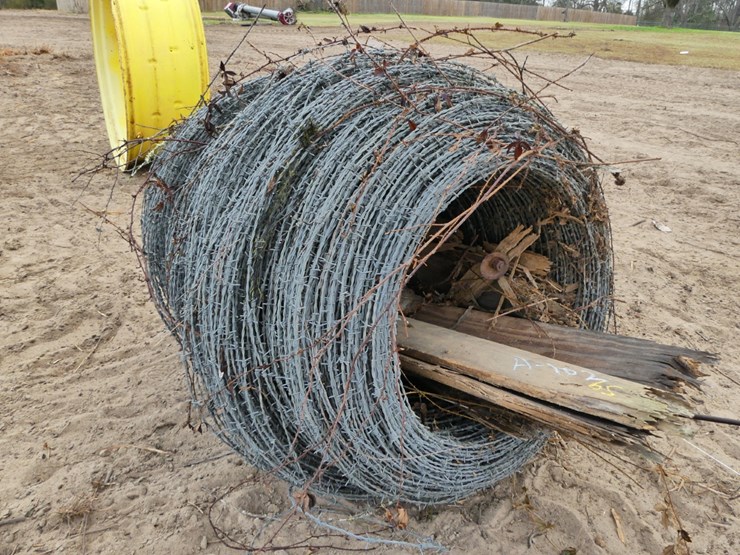 roll-of-barbed-wire-image-2