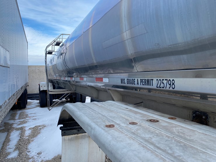 1989-walker-tanker-image-5