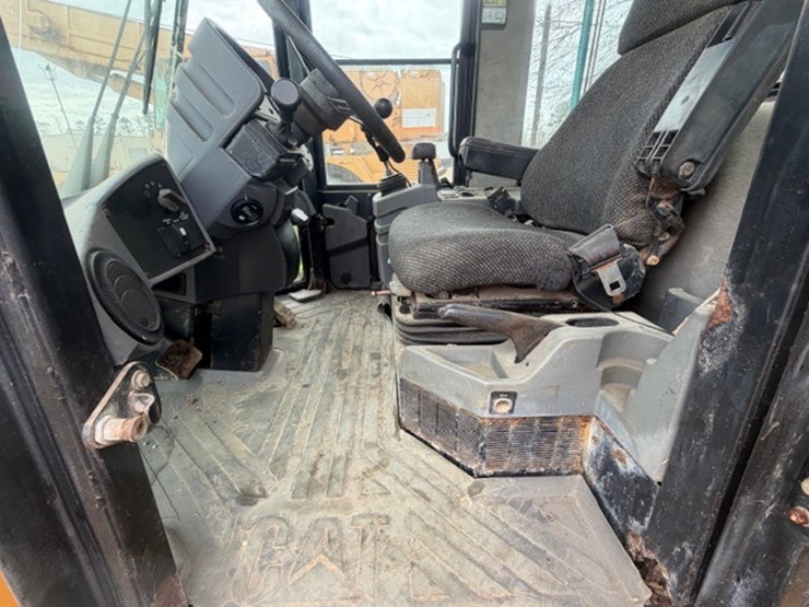 caterpillar-914g-image-61