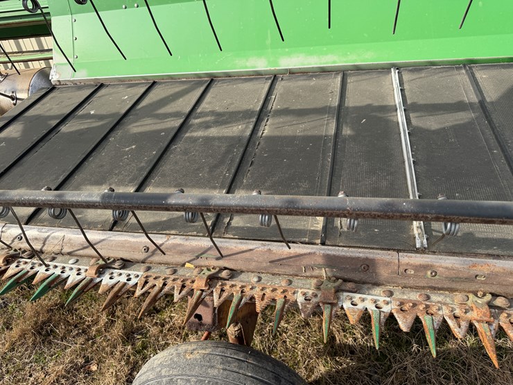 john-deere-630d-image-33