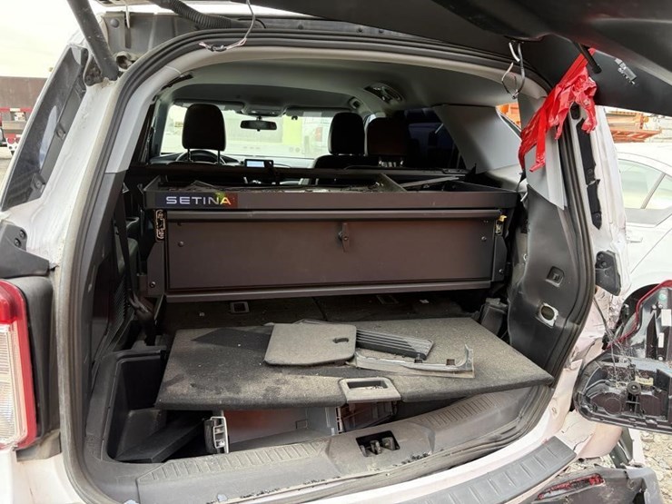 2021-ford-explorer-image-22