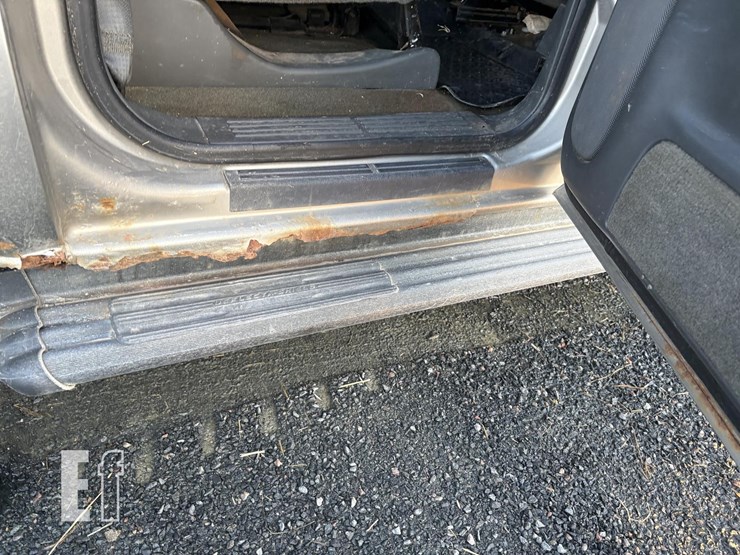 2003-chevrolet-silverado-3500-ls-image-9