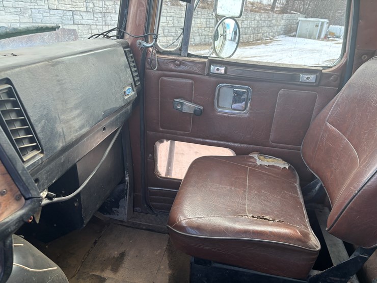 1989-cummins-855-image-34