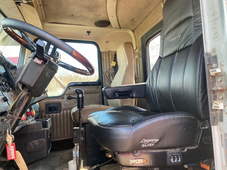 1998-kenworth-t800-image-35