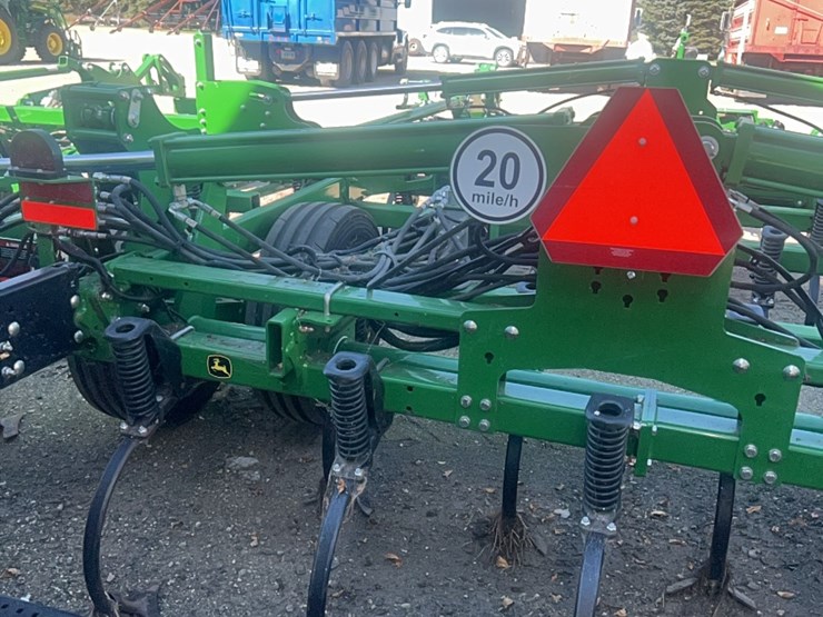 2024-john-deere-52-image-79