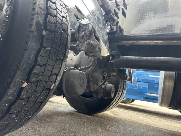 2018-volvo-10-image-41