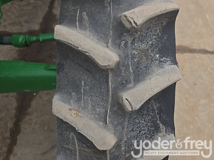 2020-john-deere-5075e-image-28