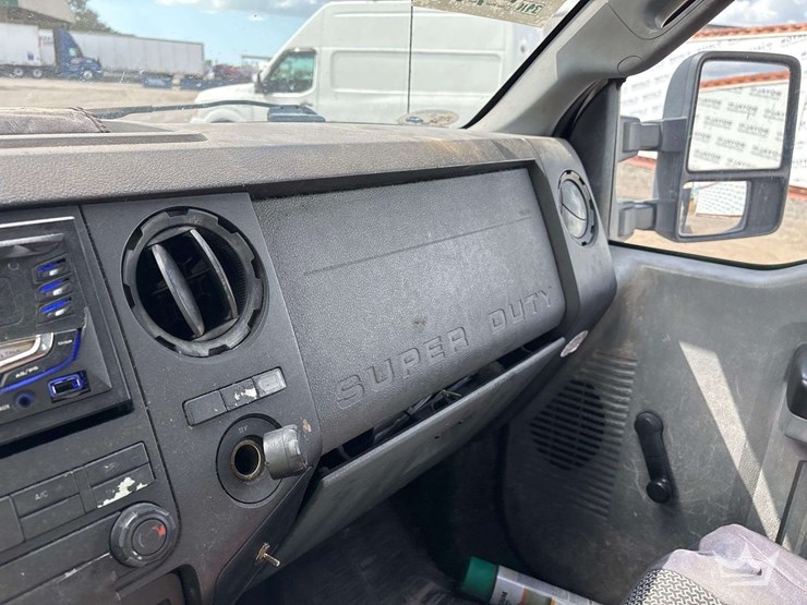 2011-ford-f450-image-24