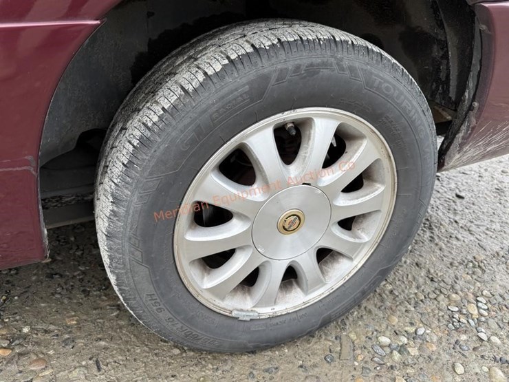 2002-chrysler-town-&-country-image-9