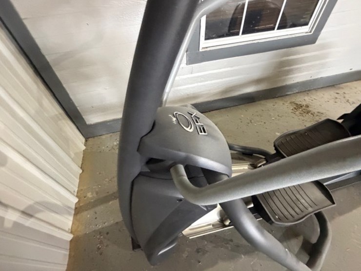 #34119-•-precor-efx524-elliptical-image-14