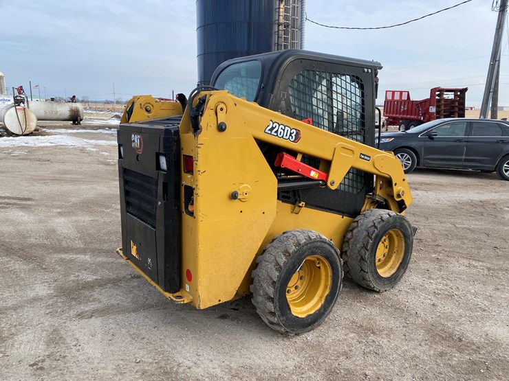 2023-caterpillar-226d3-image-7