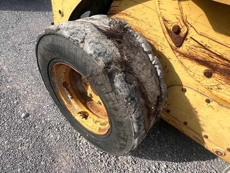 caterpillar-248-image-11