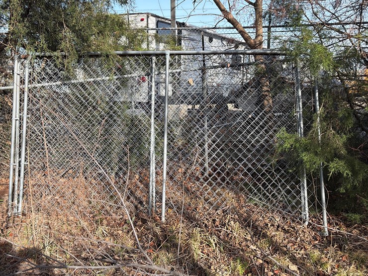 #77-•-3-galvanized-6-foot-high-chain-link-gates-image-2