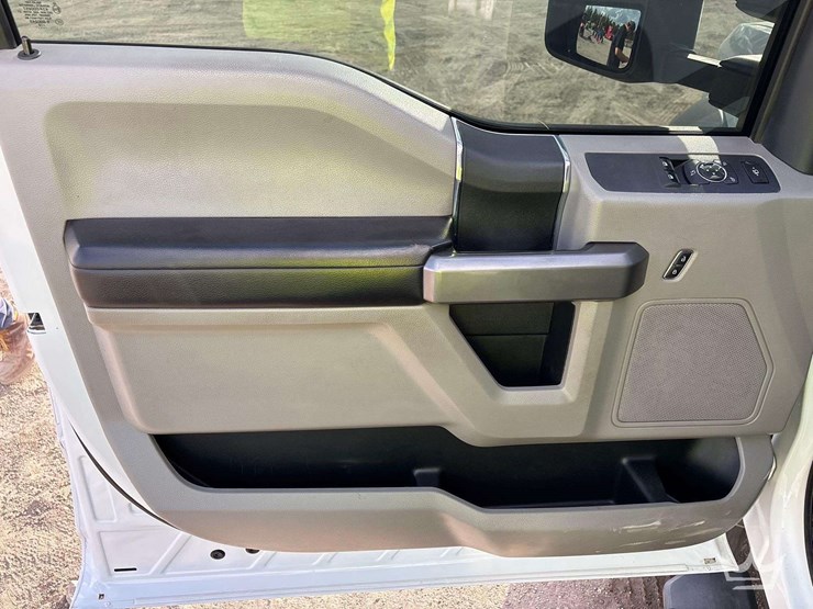 2019-ford-f550-image-19