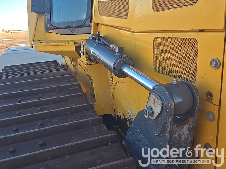 2018-deere-700k-image-36