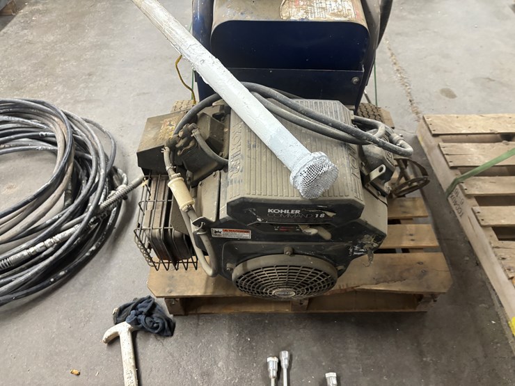 #2309-•-graco-gh-733-roof-coating-sprayer-image-14