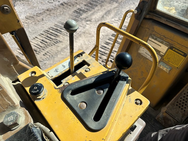 caterpillar-963-image-33