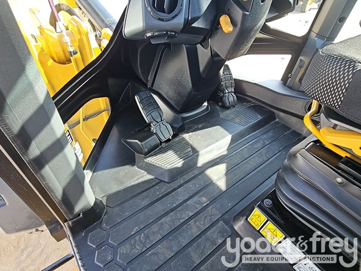 2026-caterpillar-930-image-57