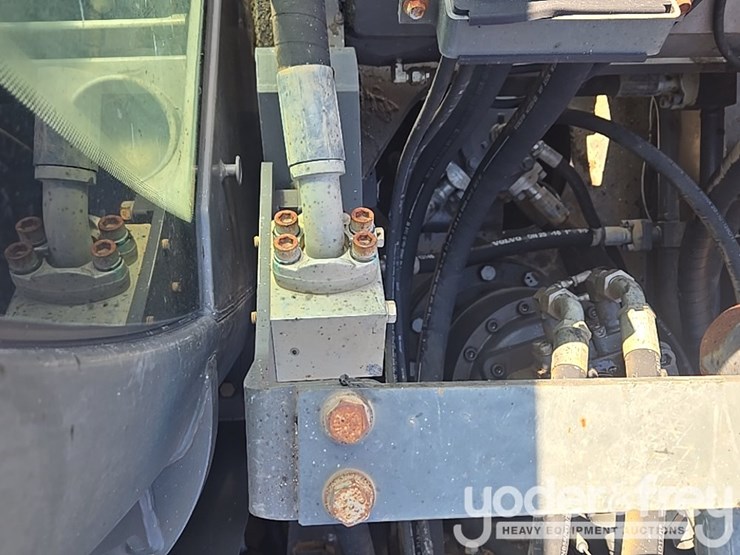 2017-volvo-ec350el-image-53