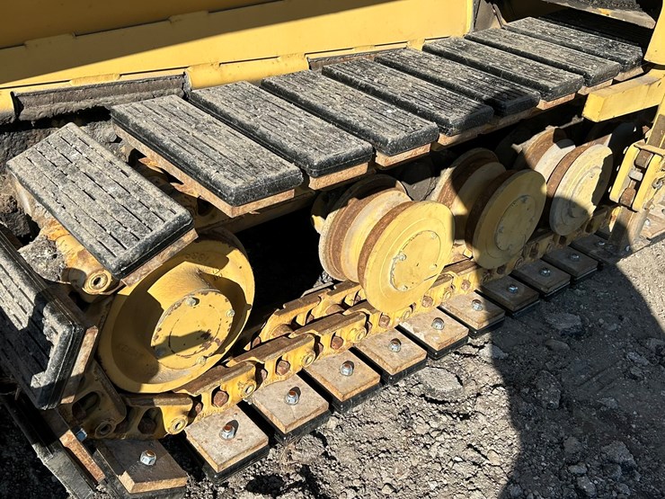 caterpillar-ap-650b-image-95