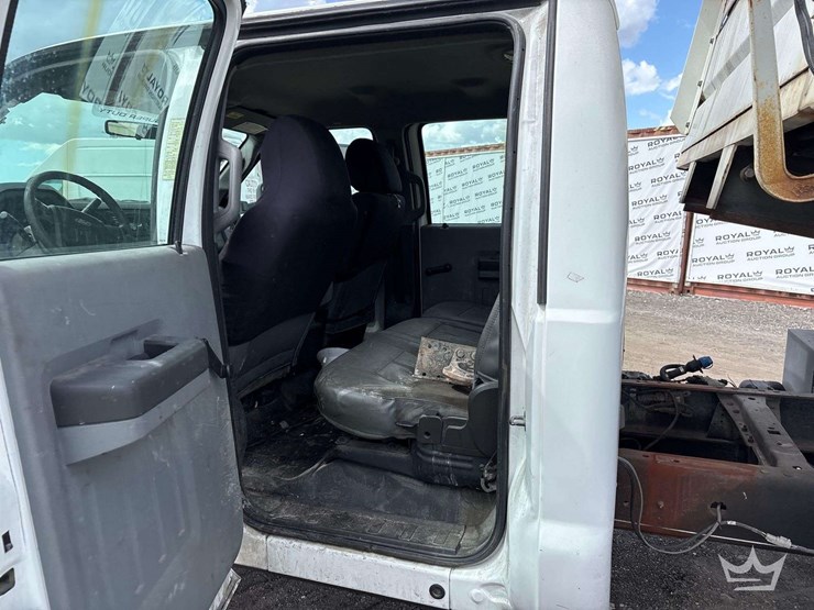 2011-ford-f450-image-26