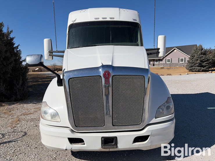2018-kenworth-t680-image-2