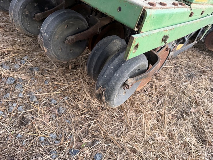 john-deere-35-image-23