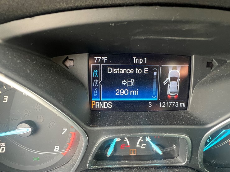 2014-ford-escape-titanium-image-25