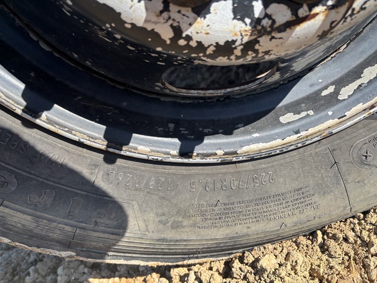 2011-miller-bobcat-225-image-92