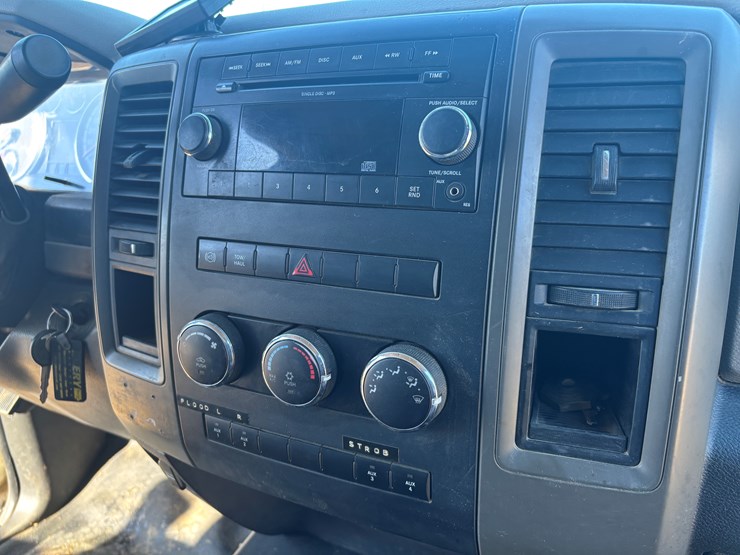 2011-miller-bobcat-225-image-44