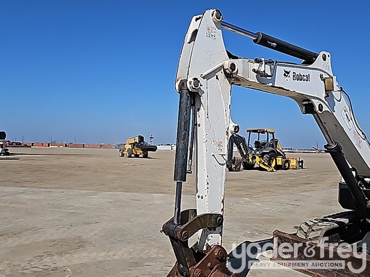 2013-bobcat-e42-image-22