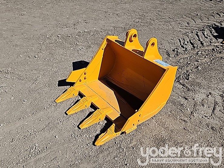 caterpillar-303-image-1