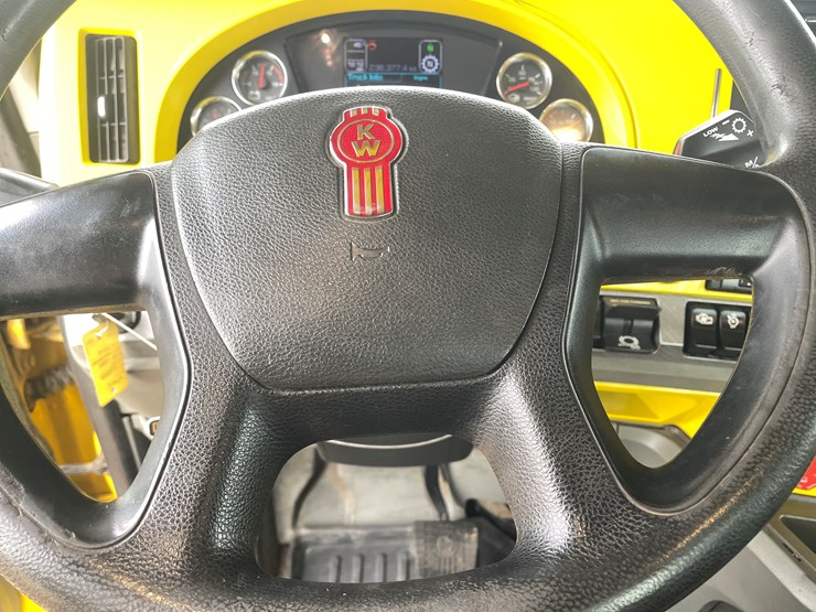 2019-kenworth-t880-image-73