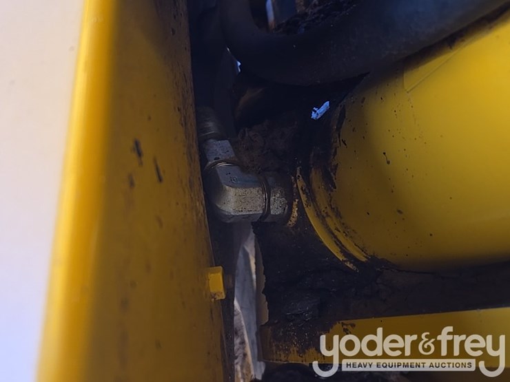 2021-deere-460e-image-43