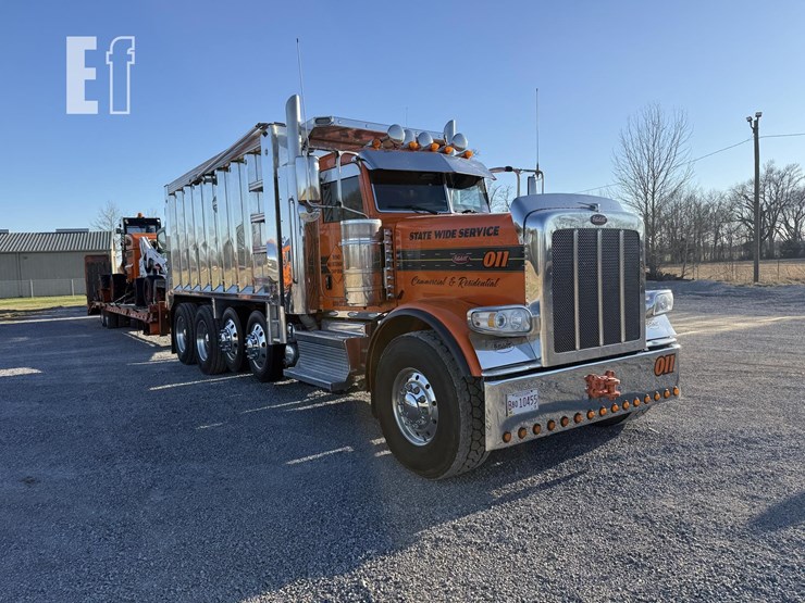 2021-peterbilt-389-image-3