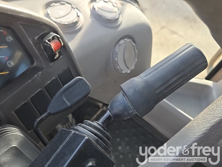 2014-volvo-l150h-image-106